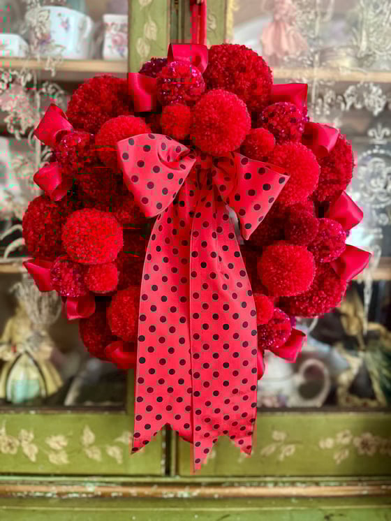 Image of Large Red Dot Wreath