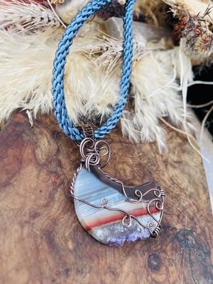 Image of Amethyst agate moon