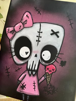 Kiki The Sleleton Girl!