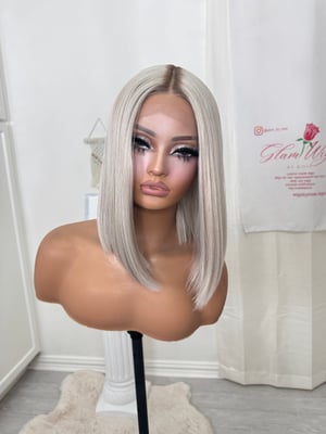 Image of Ash blonde bob luxury (ready to ship) 
