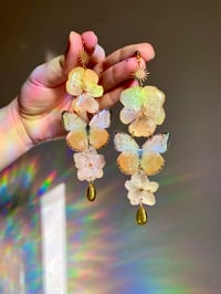 Image 3 of ✨💛Pansy Hydrangea Butterflies💛✨