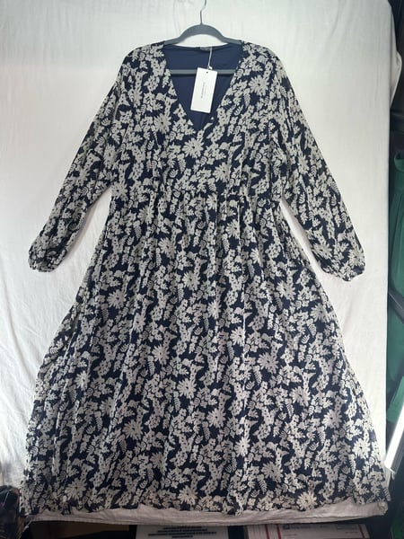 Image of Bloomchic Floral Dress With Pockets - Size 18-20 - Flaw - Free Shipping