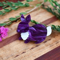 Violet mini bun brooch  