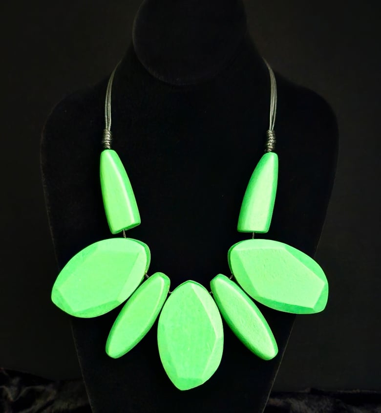 Image of Green Wooden Necklace Set 