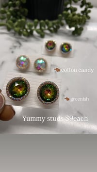 Yummy studs