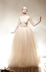 Image of Scollop Vintage Lace Wedding Dress