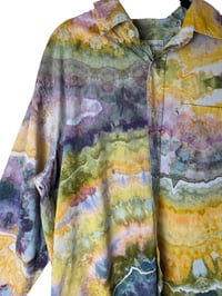 Image 8 of ♻️ UPCYCLED M Men's Button Front Shirt in Appalachian Sunset Geode Ice Dye