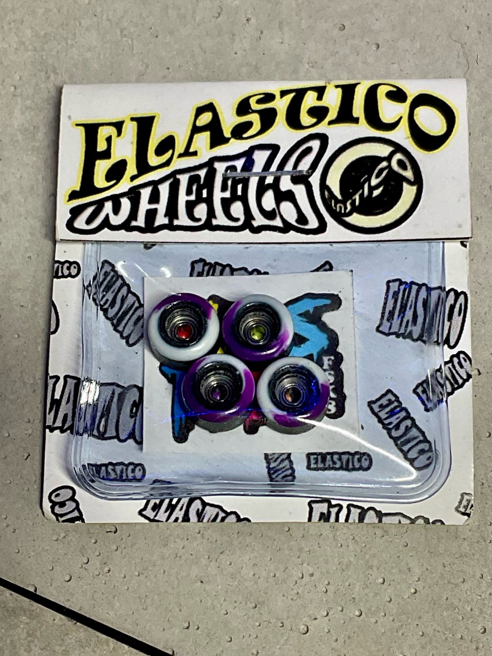 Elastico wheels