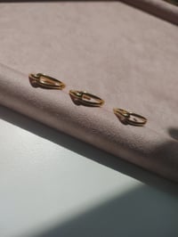 Image 9 of CAMILA RING 线条打结戒指