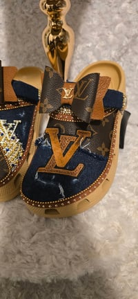 Image 7 of Classic Brown & Dark Denim Crocs w/ Hat