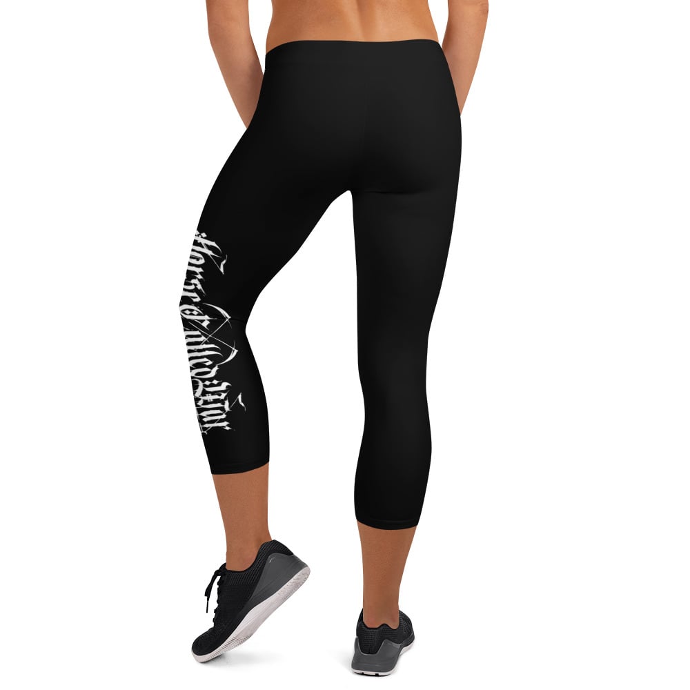 New logo capri leggings