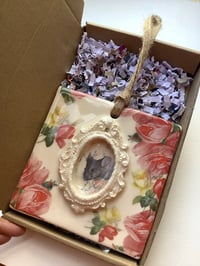 Image 2 of Mouse and roses ceramic decoration 