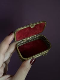 Image 3 of Incroyable petit coffret Napoléon III, laiton, argent et écaille de tortue, XIXÈME siècle 