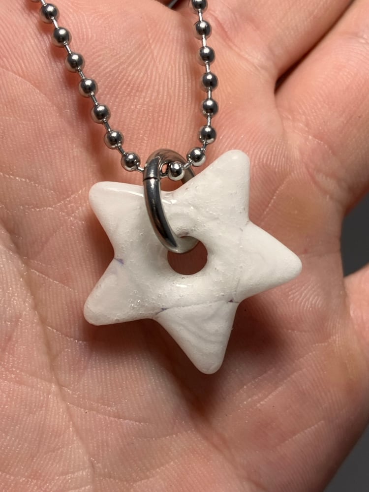 Image of glow in the dark star