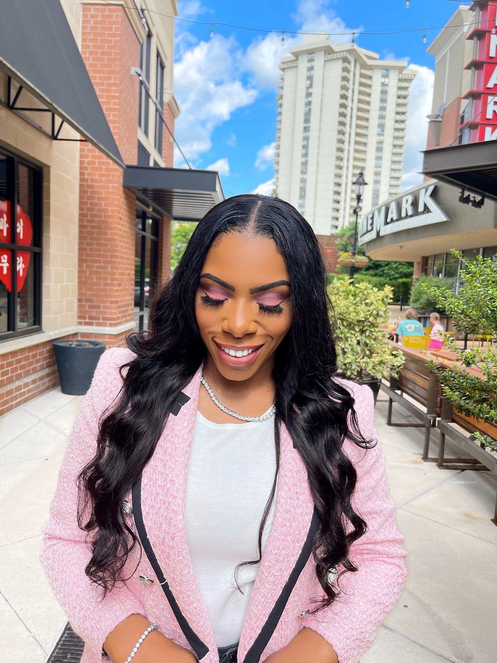 Image of 24 inch BODY WAVE V-Part Wig with face framing layers 