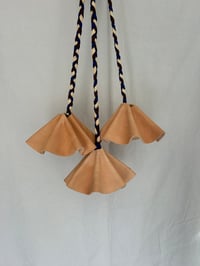 Image 3 of Natural leather wavy shade 