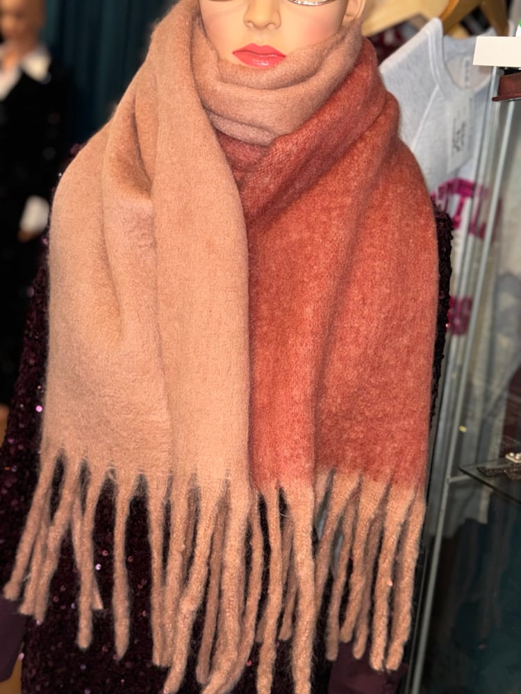 Image of STAY WARM 26’