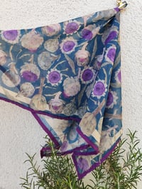 Image 4 of Pañuelo ALCAUCILES azul petróleo