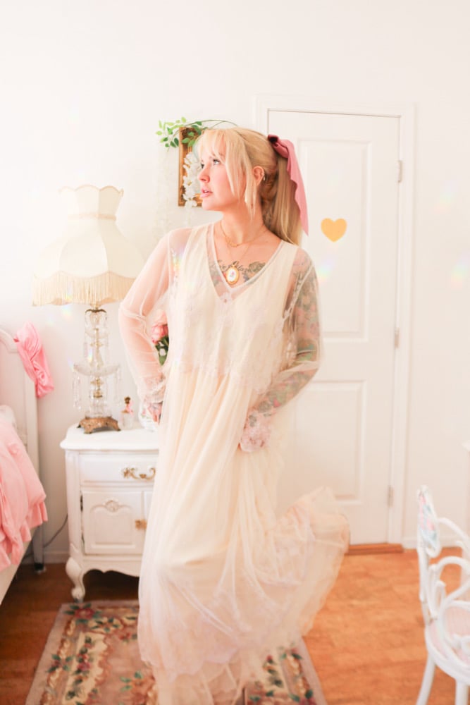 Image of WOW Vintage Off White Magnet Art By Lynn Yang Prairie Dress with Lace Layering (Large)