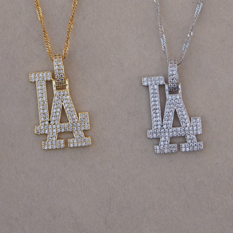 LA necklace  Image 2