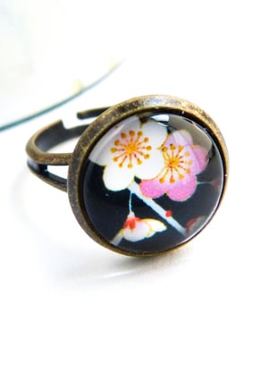 Image of Bague Sakura illustration sous verre
