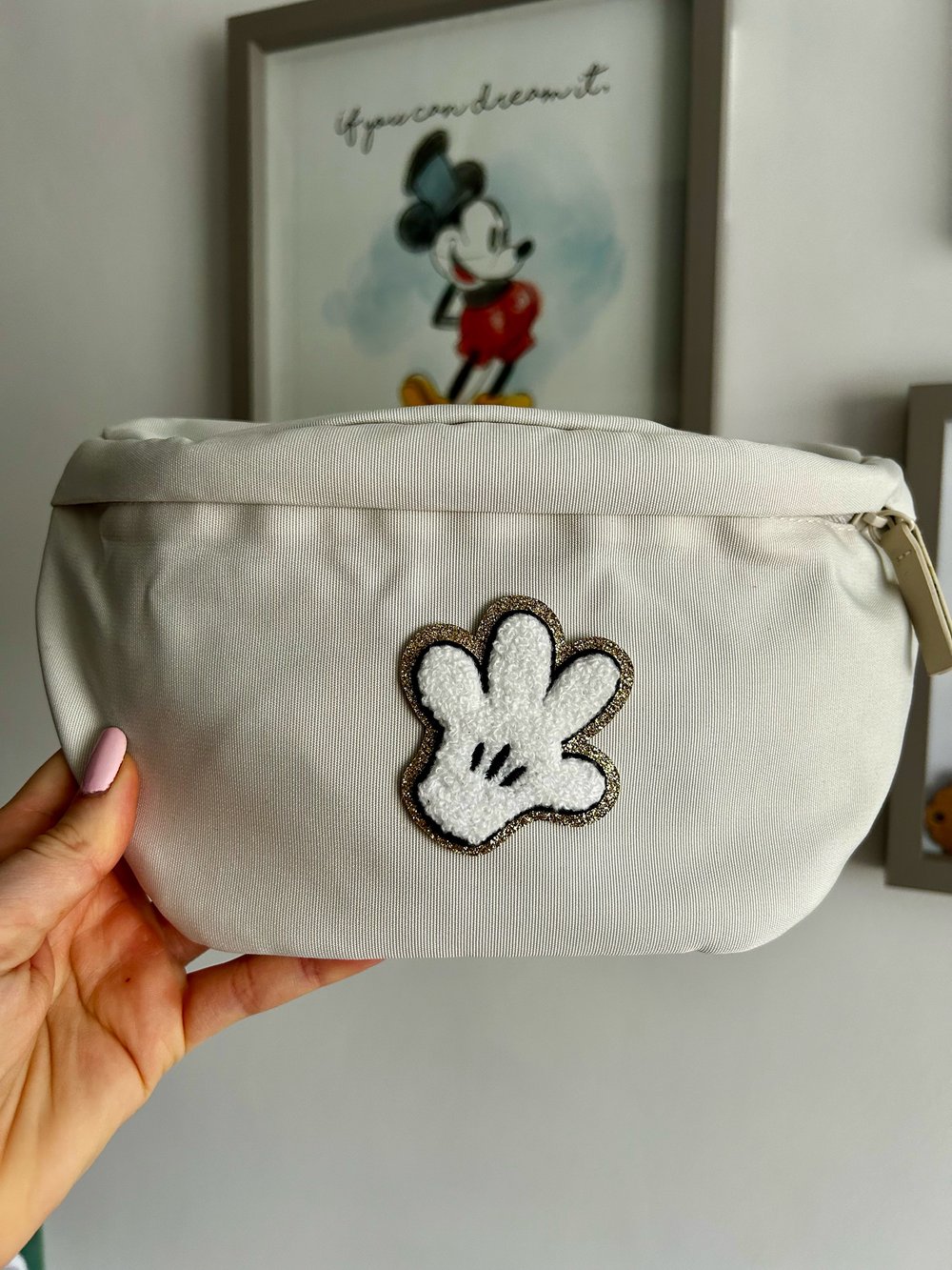 Mickey glove bum bag