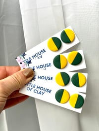 Image 3 of AUSSIE MAXI STUDS