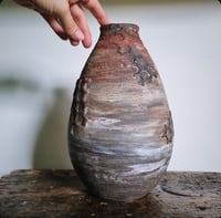 Image 2 of XL Marbled vase with WILD CLAY