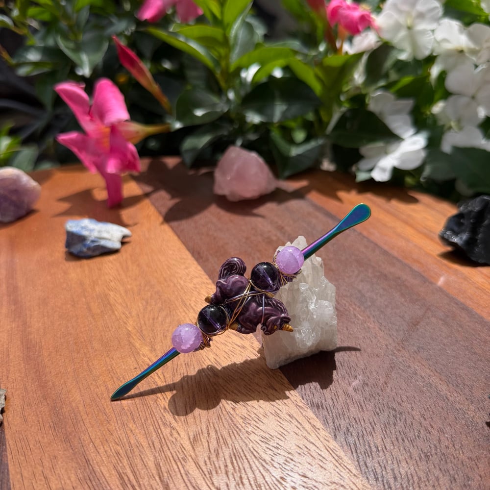 Image of purple carousel dab tool