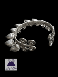 Image 2 of Hmong Qwj 4 cuff