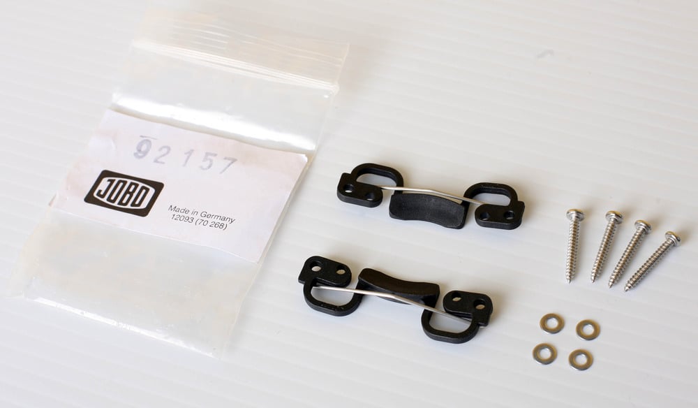 Image of Jobo Black Tank Retaining Clips for "New-Style" Lift (pair, #92157)
