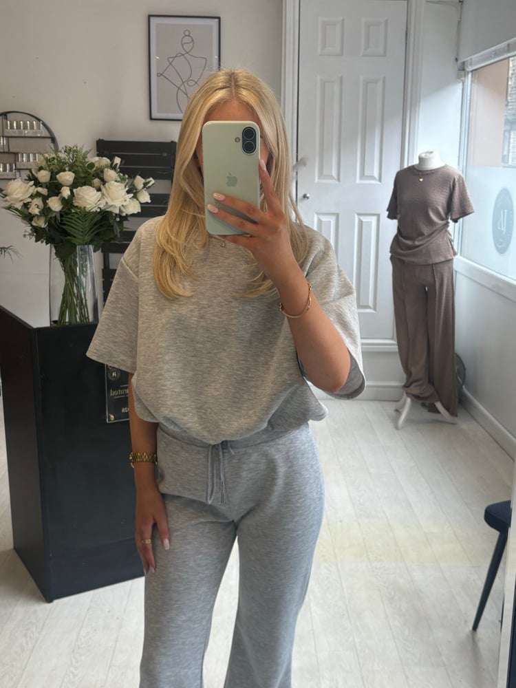 Image of Betty set
