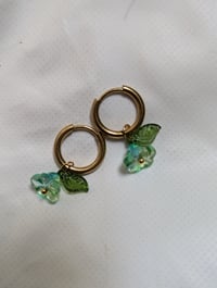 Image 2 of boucles d'oreilles muguet bleu