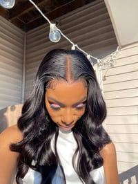 Image 3 of 24 inch BYE BYE KNOTS 13x4 HD LACE FRONT WIG with LAYERS 