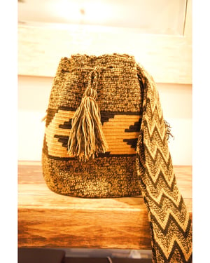 Image of Cocoa Wayuu bag 