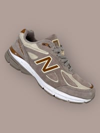 Image 1 of New Balance 990v4 (Women’s 9.5)