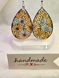 Image 4 of Handcrafted Resin Daisy Earring 