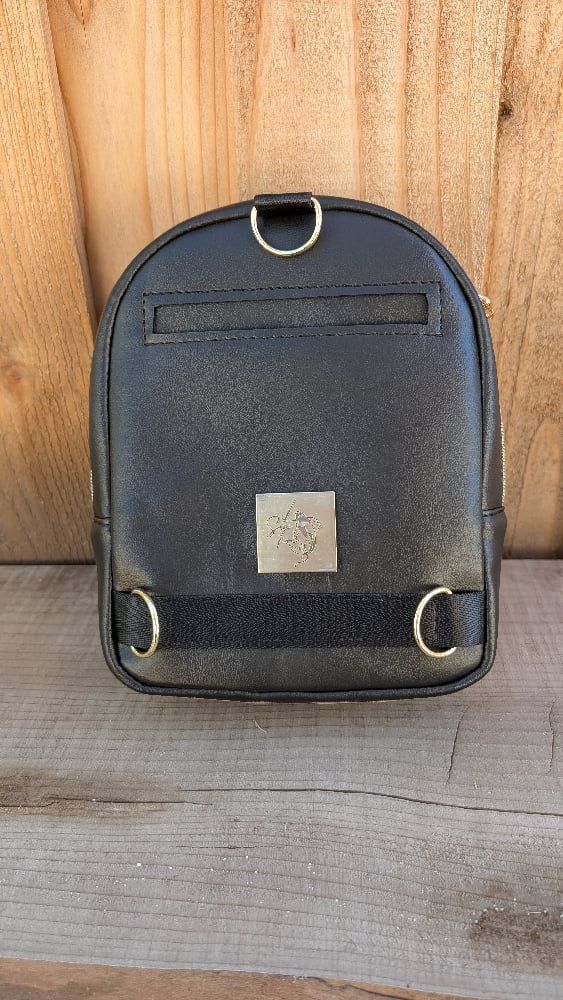 Image of Mav Sling - Black and gold frame