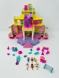Image 2 of Polly Pocket vintage Le Club House
