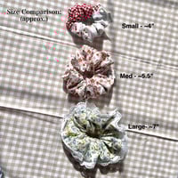 Image 5 of Bow Scrunchie (Medium)