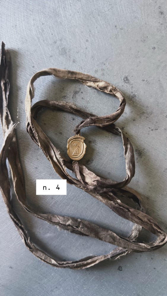 Image of “Un me suffit”