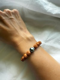 Image 2 of Rudraksha & Tahitian Pearl Bracelet