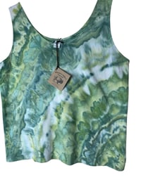 Image 4 of ♻️ UPCYCLED L Cotton Tank in Verdant Agate Ice Dye