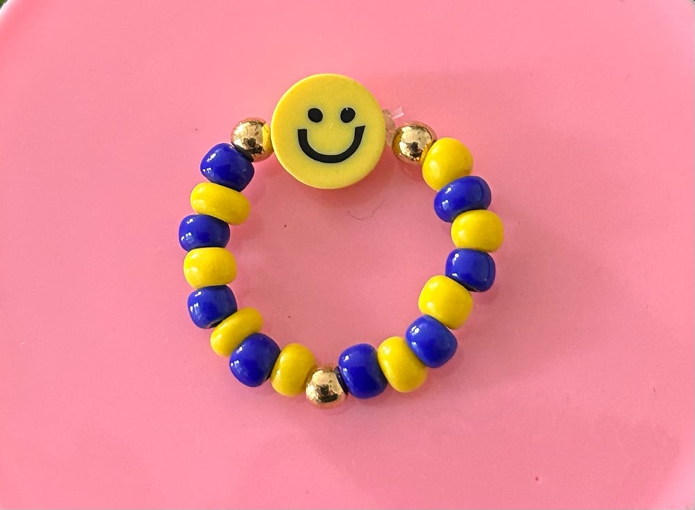 Image of Smiley face seed bead ring