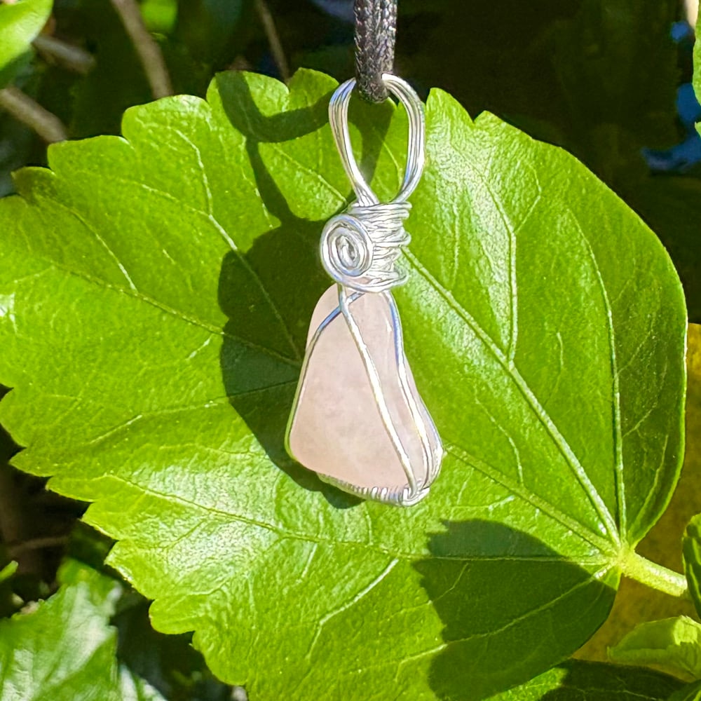Image of rose quartz pendant a