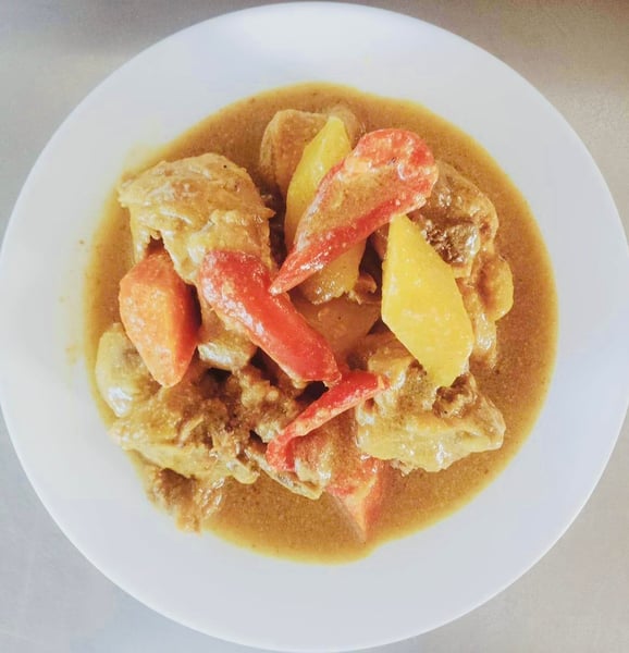 Image of Chicken Curry includes rice and drink with free delivery
