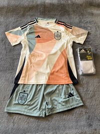 Image 1 of Spain white kit 