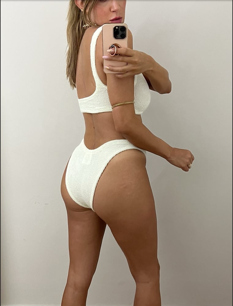 Image of Skinny V Mini Crop Crinkle Bikini In Cream 