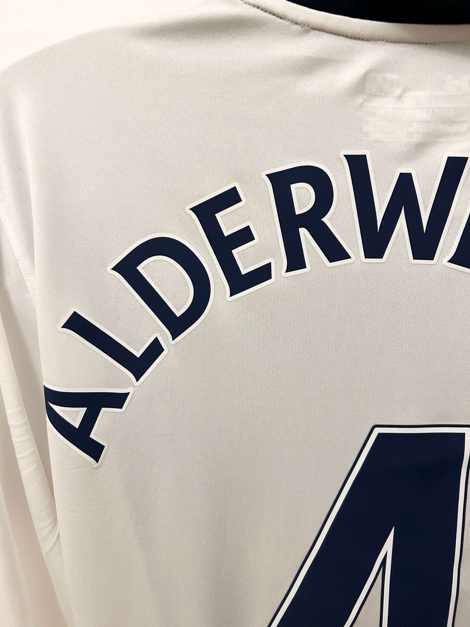 Image of Tottenham Hotspur “ALDERWEIRELD 4” 2015/16 LS Home Shirt + patches (L)