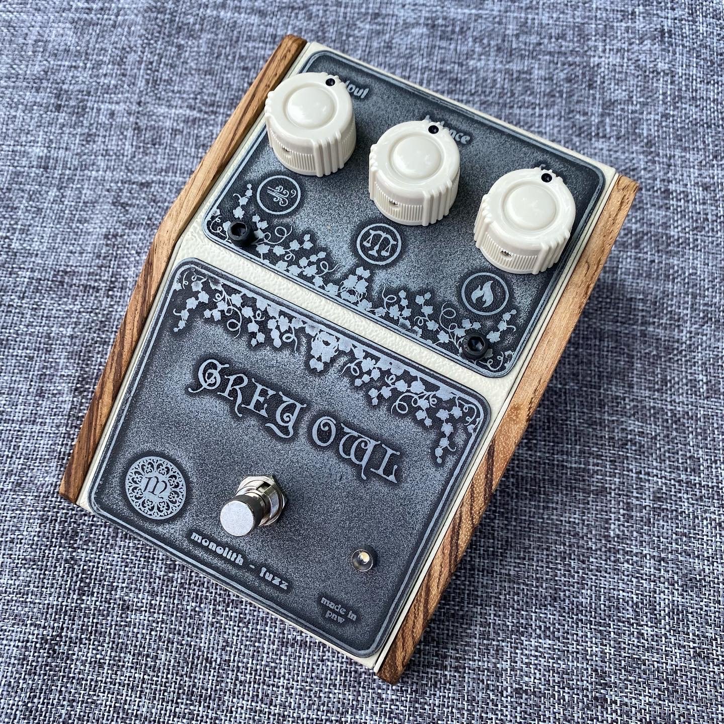 Grey Owl - Modified Silicon Sustain | Monolith Fuzz